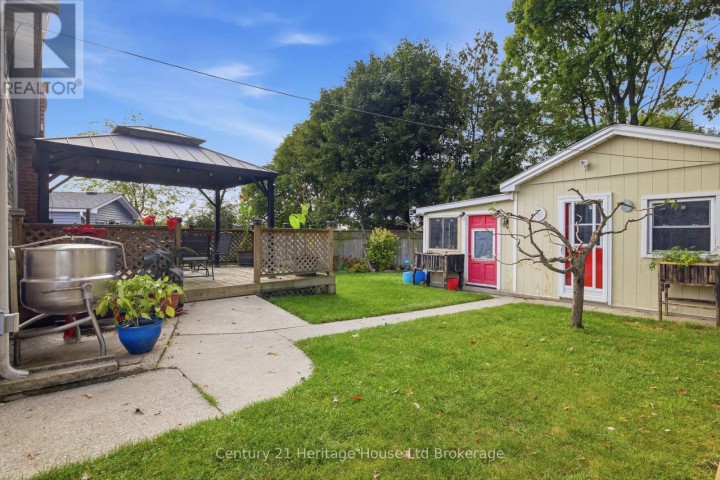 Photo 30 at 921 Lincoln Drive, Woodstock - South, Woodstock