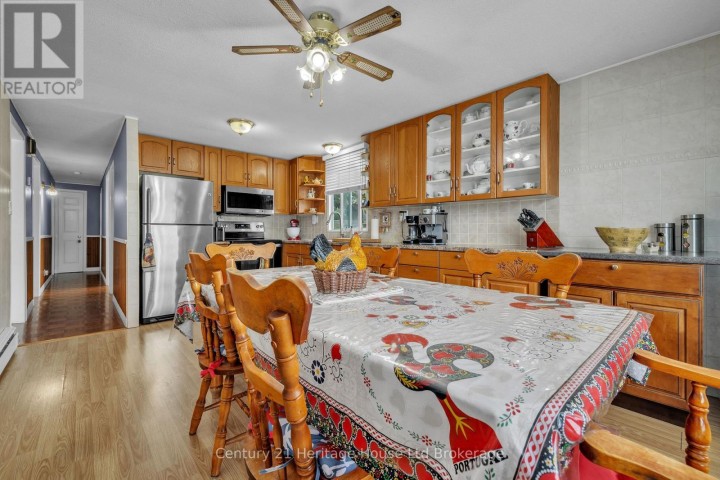Photo 8 at 921 Lincoln Drive, Woodstock - South, Woodstock