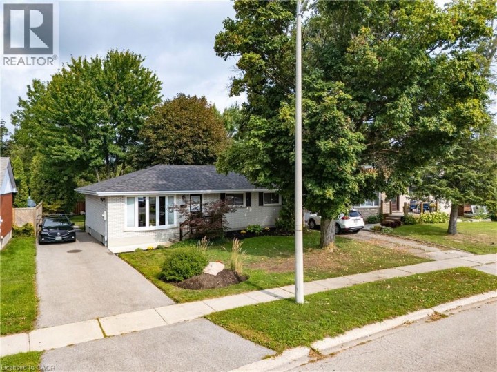Photo 26 at 7 Cambridge Drive, Mayfair, Brantford