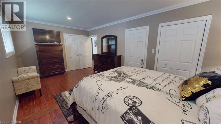 Photo 12 at 7 Cambridge Drive, Mayfair, Brantford