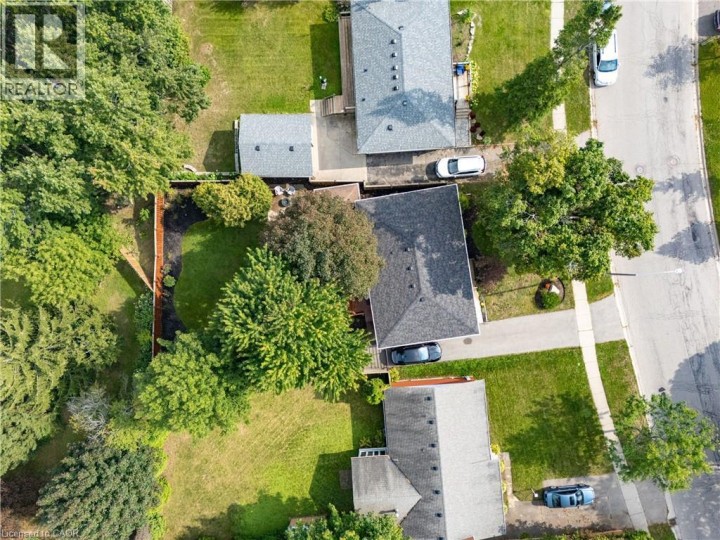 Photo 30 at 7 Cambridge Drive, Mayfair, Brantford