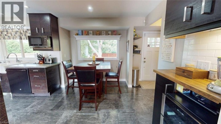 Photo 9 at 7 Cambridge Drive, Mayfair, Brantford