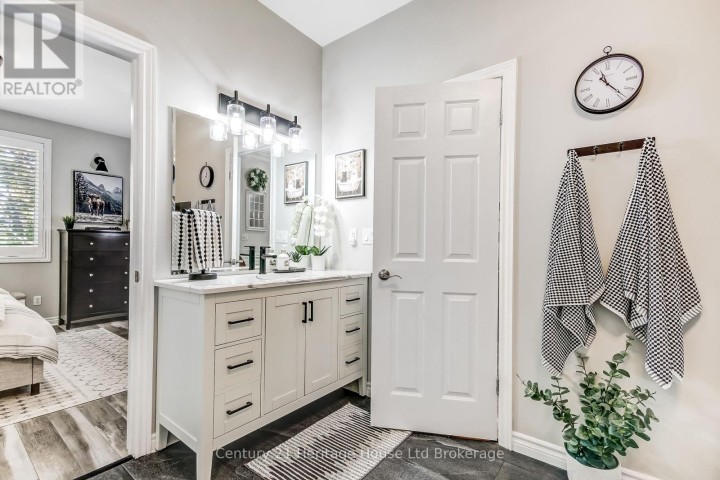 Photo 14 at 1 - 19 Anderson Street, Woodstock - South, Woodstock