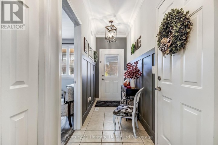 Photo 3 at 1 - 19 Anderson Street, Woodstock - South, Woodstock