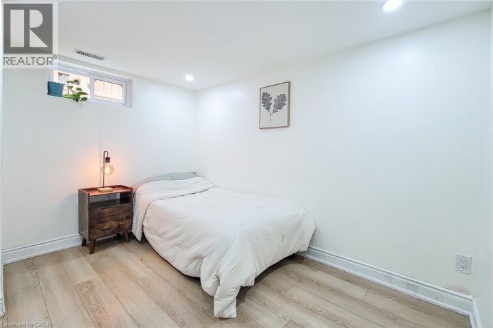 Photo 33 at 8 Albemarle Street, Echo Place, Brantford