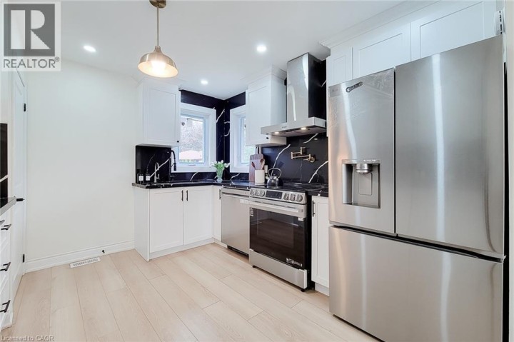 Photo 14 at 8 Albemarle Street, Echo Place, Brantford