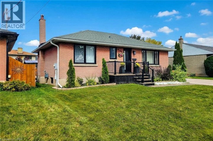 Photo 2 at 8 Albemarle Street, Echo Place, Brantford