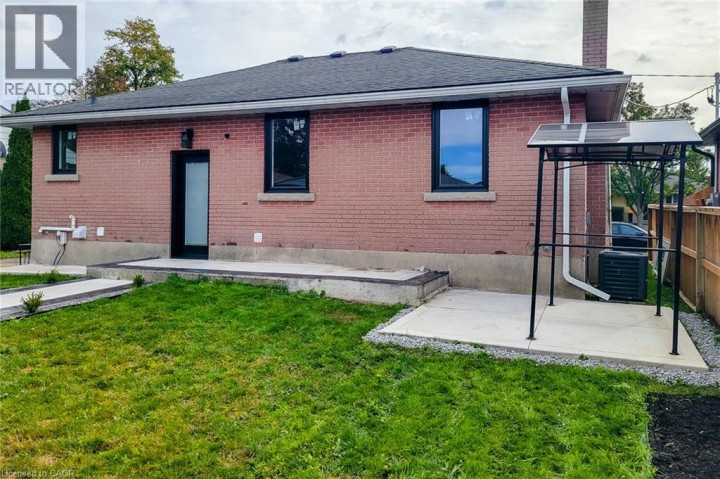 Photo 37 at 8 Albemarle Street, Echo Place, Brantford
