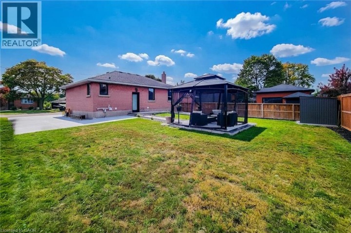 Photo 39 at 8 Albemarle Street, Echo Place, Brantford