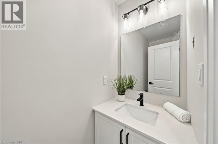 Photo 14 at 14 - 72 Johnson Road, Cainsville / Brookfield, Brantford