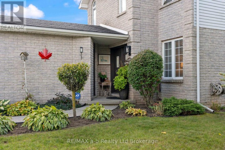 Photo 2 at 36 Kara Lane, Tillsonburg