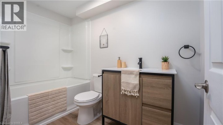 Photo 24 at 75 Henderson Avenue, Queensway / Grove, Brantford
