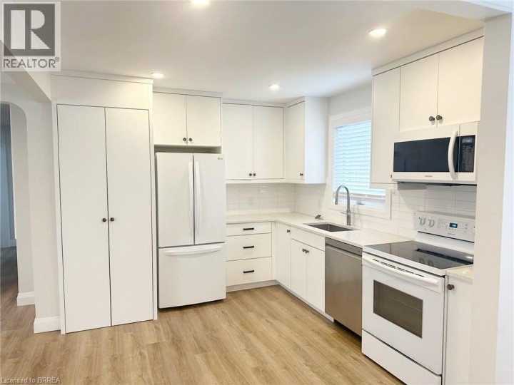 Photo 6 at 75 Henderson Avenue, Queensway / Grove, Brantford