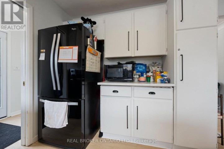 Photo 10 at 23 Homewood Avenue, Simcoe, Norfolk County