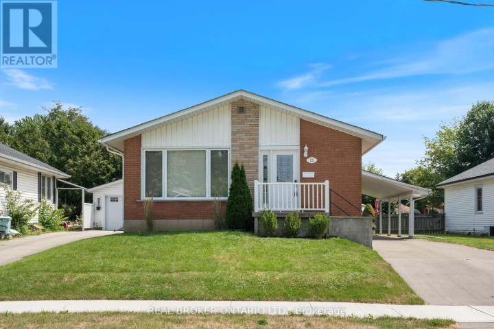 Photo 2 at 23 Homewood Avenue, Simcoe, Norfolk County