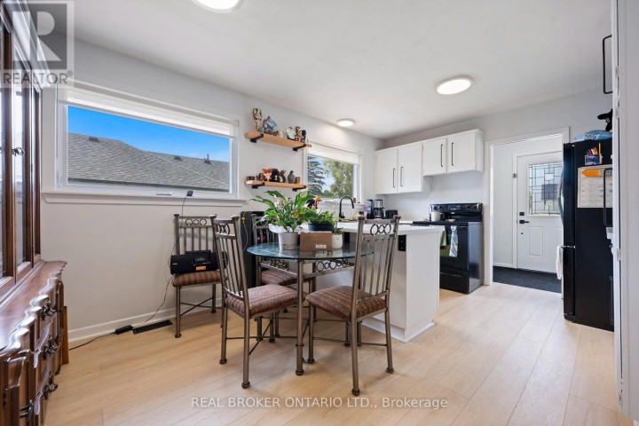 Photo 8 at 23 Homewood Avenue, Simcoe, Norfolk County