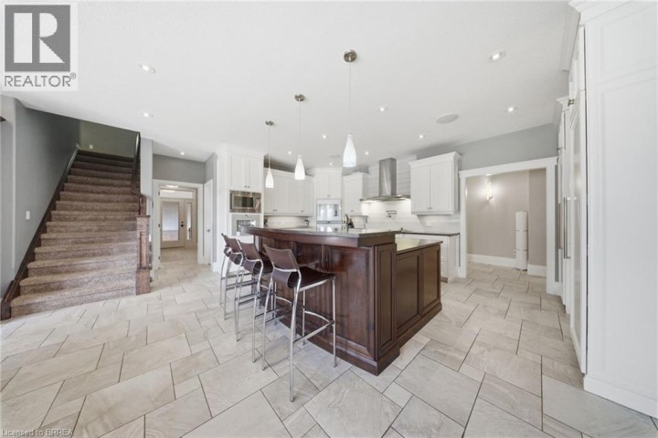 Photo 11 at 29 Wallace Court, Sw Rural, Brantford