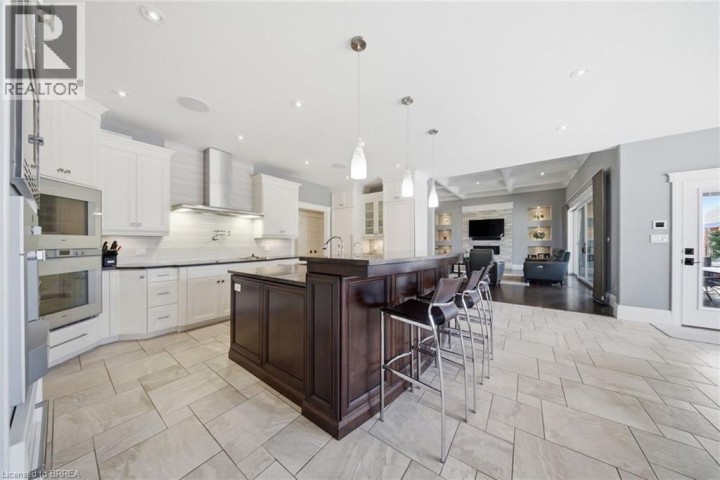 Photo 13 at 29 Wallace Court, Sw Rural, Brantford