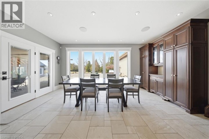 Photo 16 at 29 Wallace Court, Sw Rural, Brantford