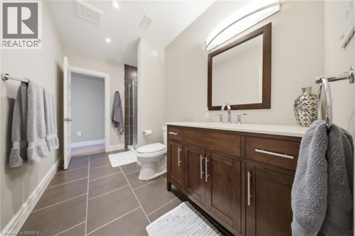 Photo 32 at 29 Wallace Court, Sw Rural, Brantford