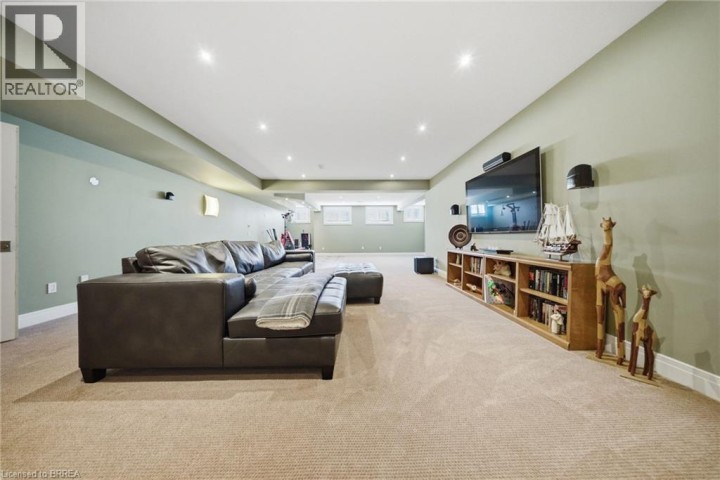 Photo 33 at 29 Wallace Court, Sw Rural, Brantford
