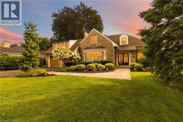 Photo 1 at 8 Tutela Heights Road, Tutela Heights, Brantford