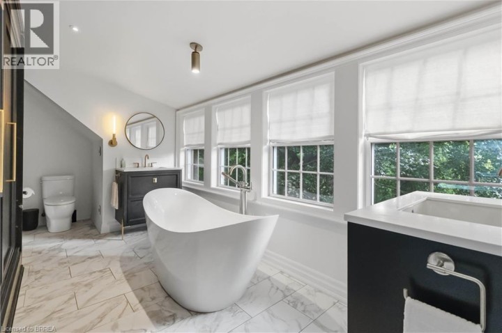 Photo 28 at 8 Tutela Heights Road, Tutela Heights, Brantford