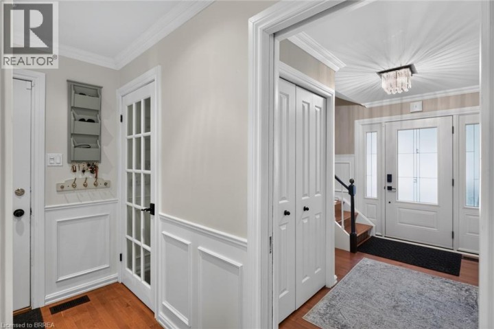 Photo 17 at 20 Japonica Crescent, Sky Acres, Brantford