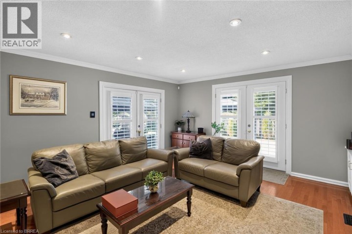 Photo 19 at 20 Japonica Crescent, Sky Acres, Brantford