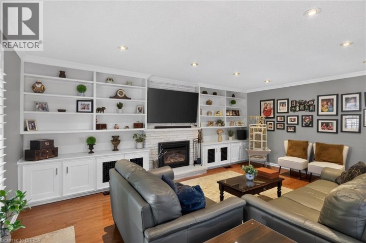 Photo 20 at 20 Japonica Crescent, Sky Acres, Brantford