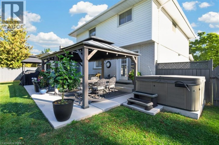 Photo 40 at 20 Japonica Crescent, Sky Acres, Brantford