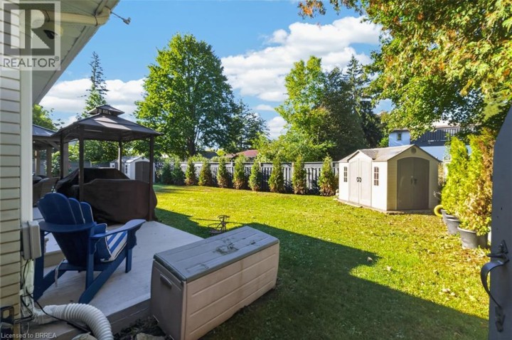 Photo 43 at 20 Japonica Crescent, Sky Acres, Brantford
