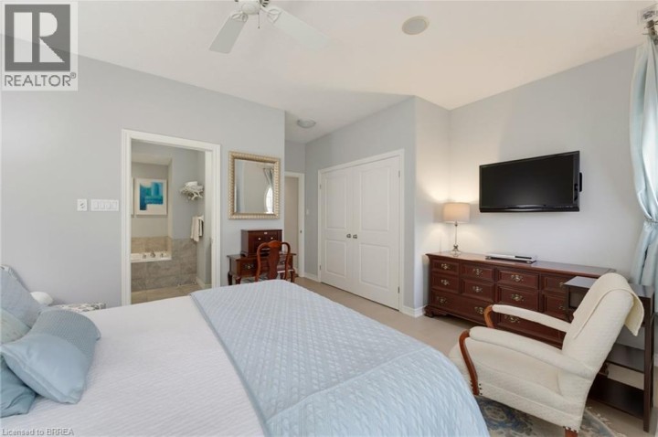 Photo 15 at 3 - 68 Fairview Drive, Fairview / Greenbrier, Brantford