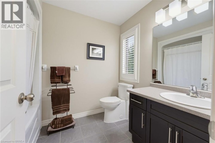 Photo 23 at 3 - 68 Fairview Drive, Fairview / Greenbrier, Brantford