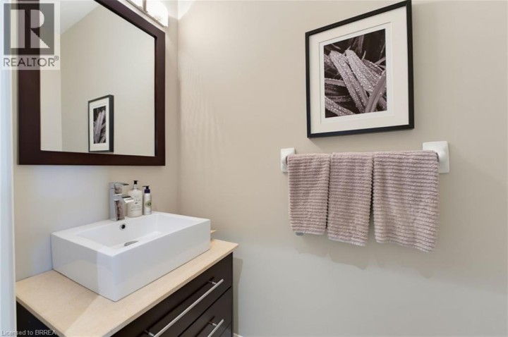Photo 19 at 3 - 68 Fairview Drive, Fairview / Greenbrier, Brantford