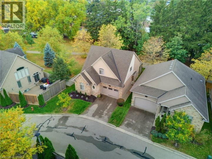 Photo 2 at 3 - 68 Fairview Drive, Fairview / Greenbrier, Brantford