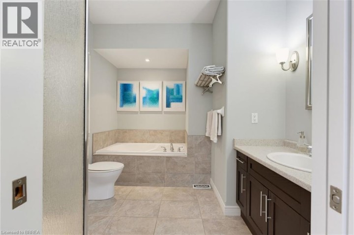 Photo 16 at 3 - 68 Fairview Drive, Fairview / Greenbrier, Brantford