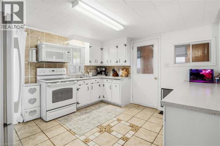 Photo 18 at 42 Sanderson Street, Eagle Place East, Brantford