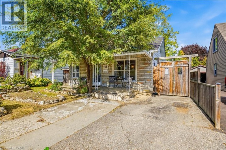 Photo 3 at 42 Sanderson Street, Eagle Place East, Brantford
