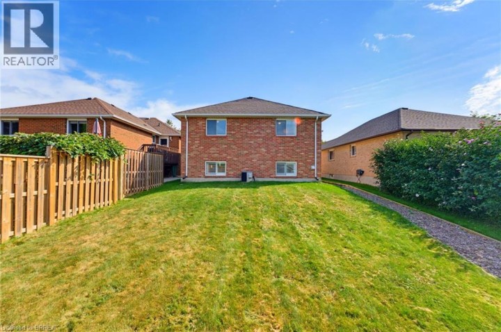 Photo 27 at 10 Noble Court, Rosedale / Gable Height, Brantford