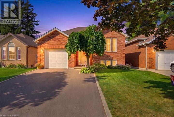 Photo 32 at 10 Noble Court, Rosedale / Gable Height, Brantford