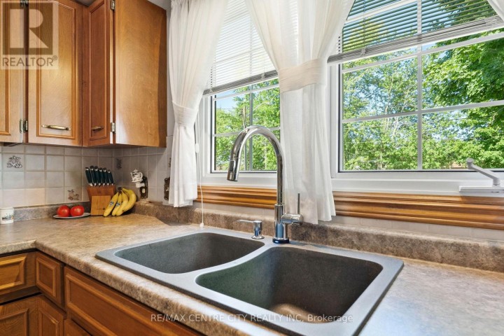 Photo 10 at 8114 Sandytown Road, Straffordville, Bayham