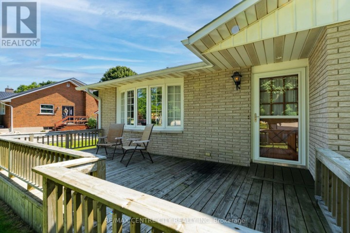 Photo 3 at 8114 Sandytown Road, Straffordville, Bayham