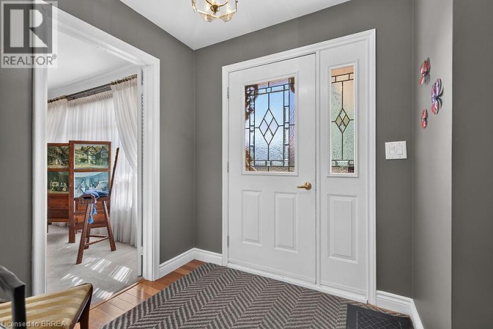 Photo 5 at 21 Carolina Drive, Sky Acres, Brantford