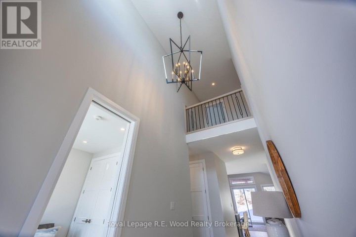 Photo 4 at 9 Greenhill Drive, Tillsonburg