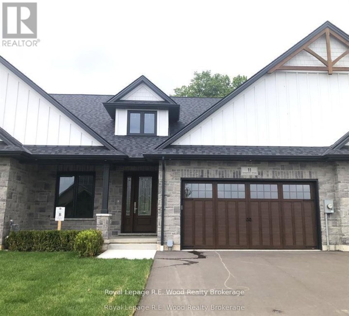 Photo 1 at 11 Greenhill Drive, Tillsonburg
