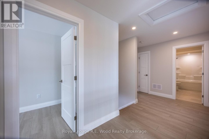 Photo 28 at 11 Greenhill Drive, Tillsonburg