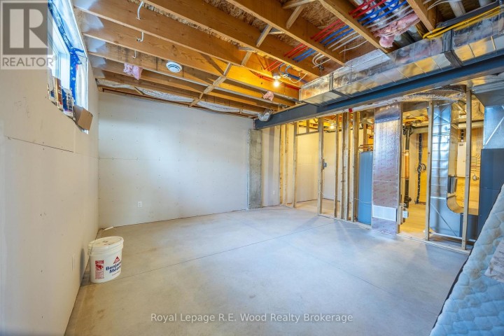 Photo 37 at 11 Greenhill Drive, Tillsonburg
