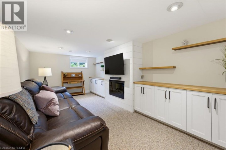 Photo 23 at 149 Tollgate Road, Sky Acres, Brantford