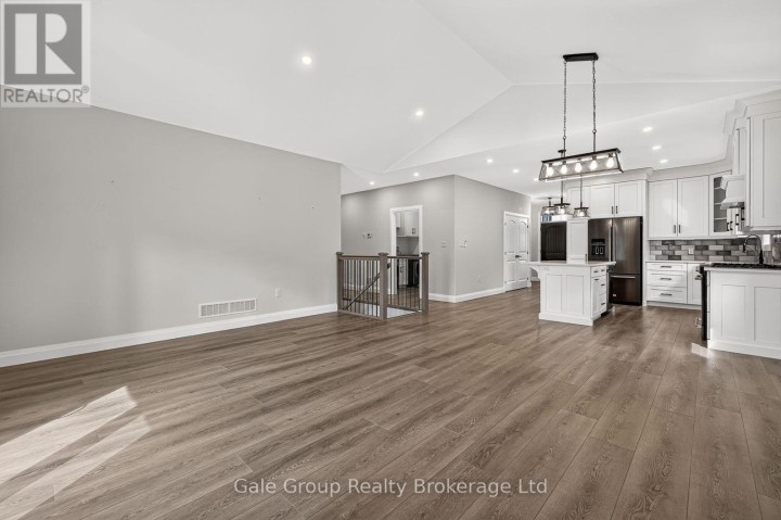 Photo 12 at 3 Evergreen Court, Tillsonburg